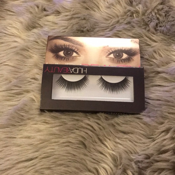🎁BUY2 GET 1 FREE‼️MONIQUE REAL MINX FALSE LASHES - Picture 2 of 3